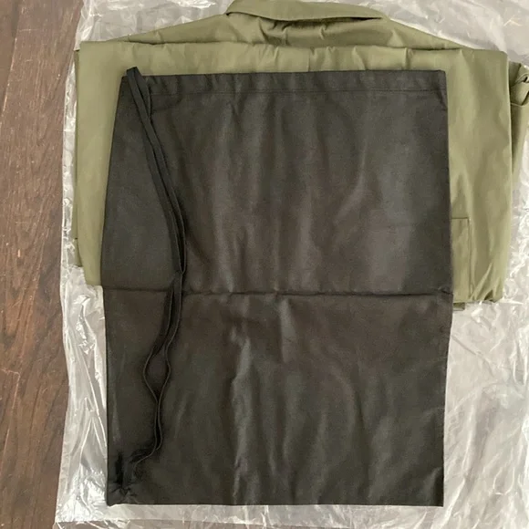 Nike Men's ESC Woven Shirt in Green, Size XXL